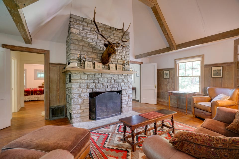 Stables & Trails! 2 Homes in Koalin Farms House in Missouri