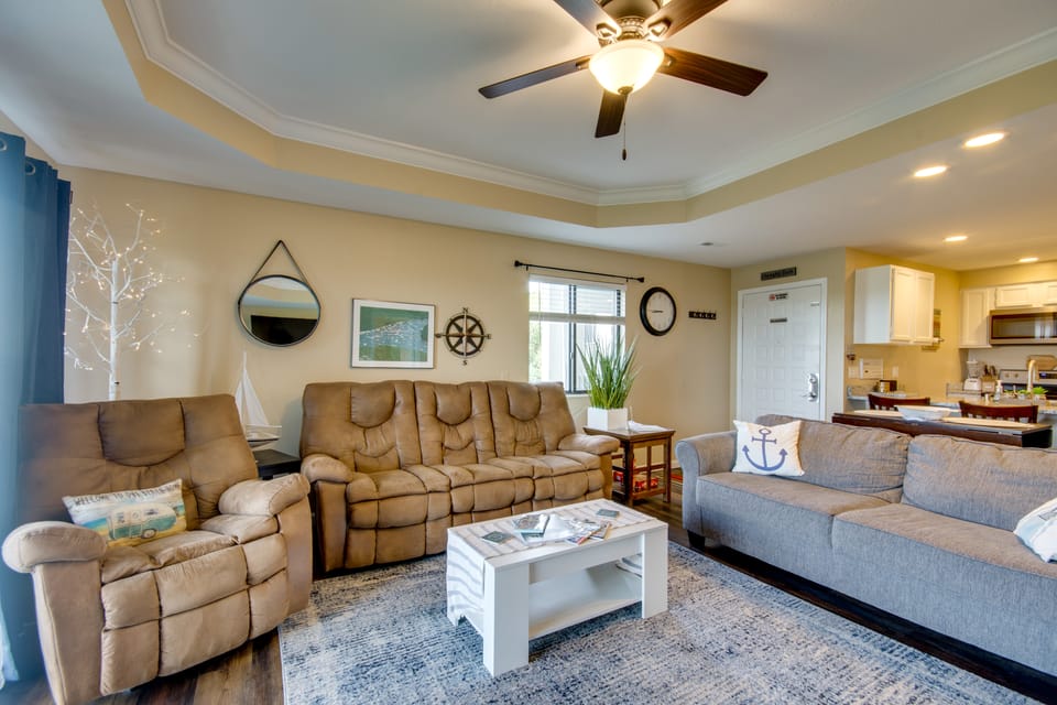 'The Wake Zone' Condo Near Lake of the Ozarks Apartment in Village Four Seasons