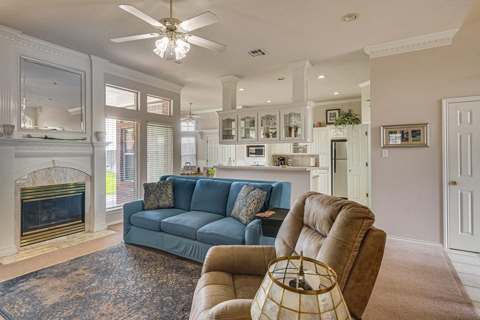 Spacious Backyard & Patio! Family Haven in Odessa House in Odessa