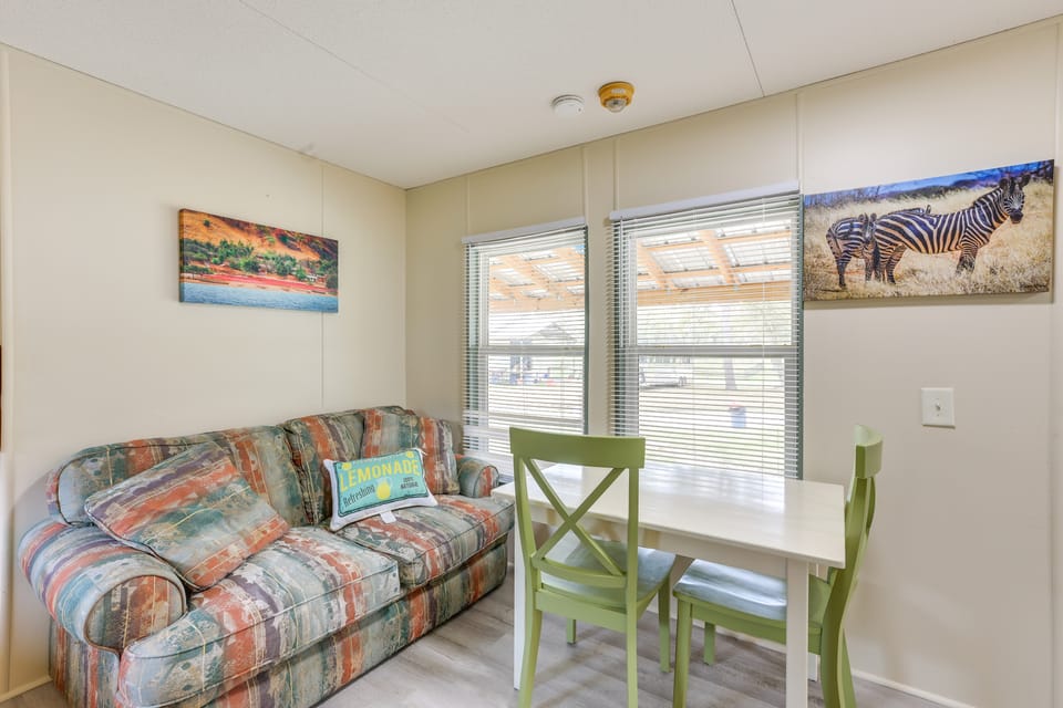 5-Unit Retreat Near World Equestrian Center & HITS House in Florida