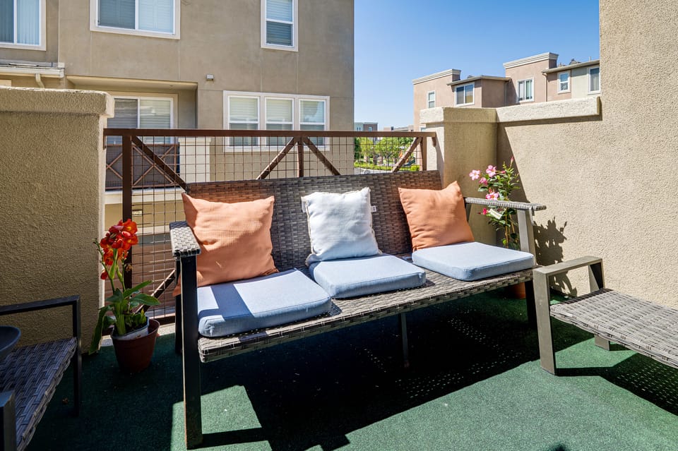 Walk to Train Station & More! Modern Compton Unit Apartment in Compton
