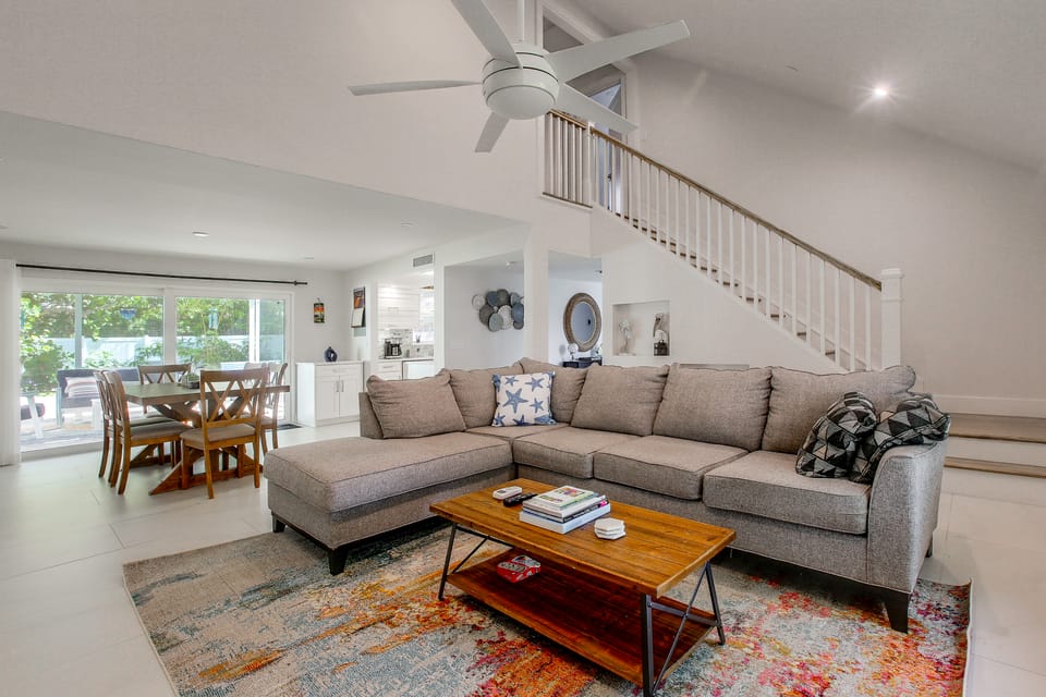 Delray Beach Oasis! Screened Lanai & Private Pool House in Delray Beach
