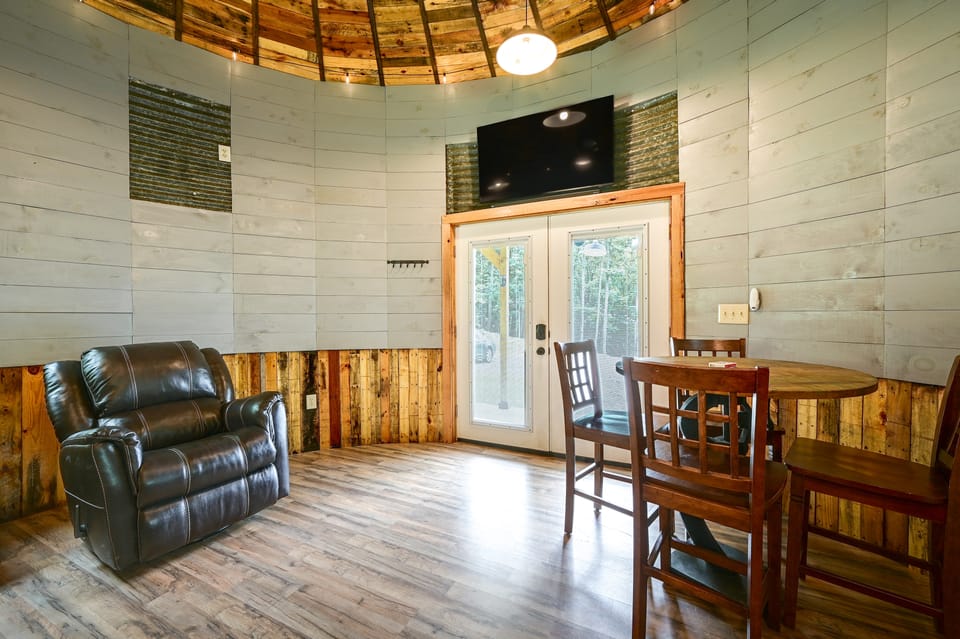 Outdoor Oasis w/ Mtn Views! 5-Acre Augusta Getaway House in Shenandoah Valley