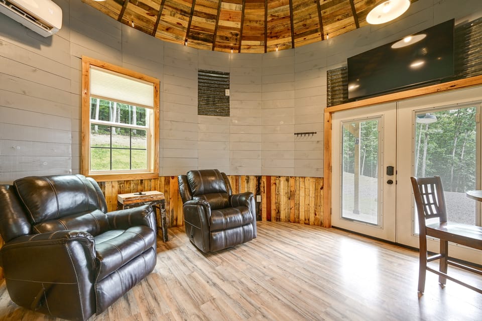 Outdoor Oasis w/ Mtn Views! 5-Acre Augusta Getaway House in Shenandoah Valley