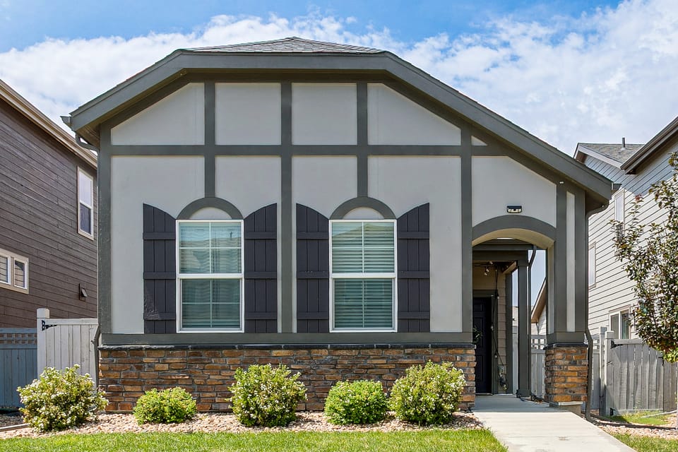 Modern Home w/ Garage, Near DIA & Gaylord Resort House in Commerce City