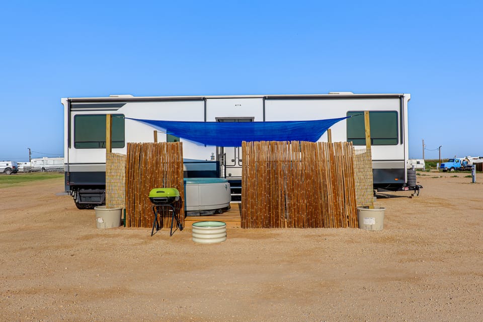 Hot Tub & Mtn Views! Carlsbad RV Retreat Apartment in Carlsbad