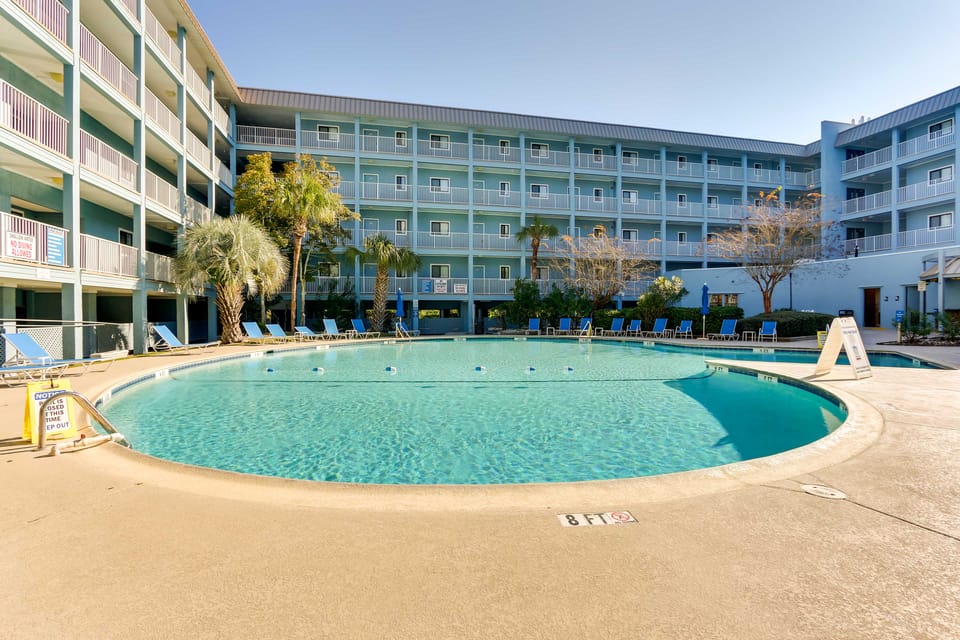 Relax, Recharge, Repeat: Hilton Head Resort Condo Apartment in Hilton Head Island
