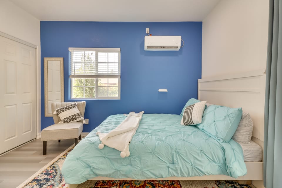 Soaking Tub, Fire Pit! Hemet Studio Suite Apartment in Hemet