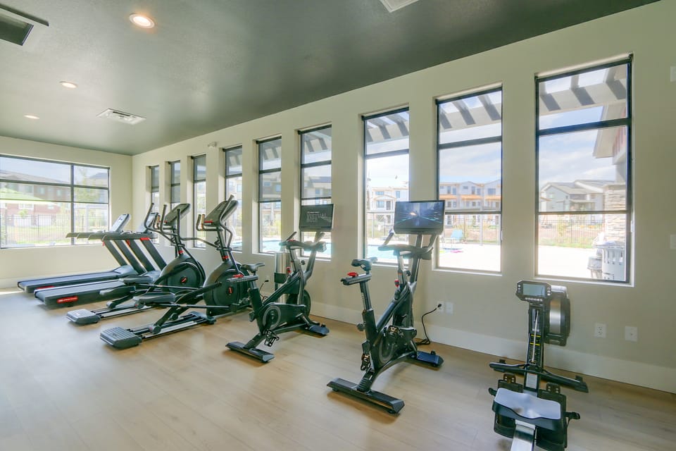 Extended Stay In Fort Collins! Townhome w/ Gym Apartment in Fort Collins