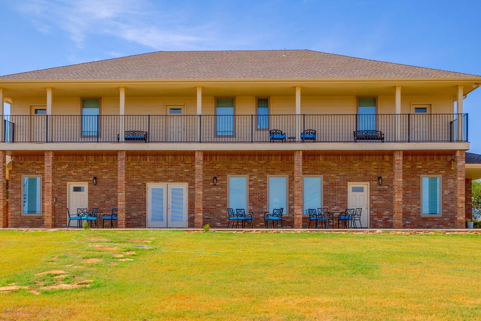 Group Getaway on Crowder Lake w/ Game Room! House in Oklahoma