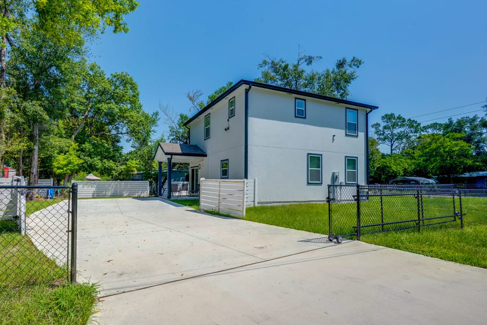 Family Gem w/ Pool Table! 8 Mi to NAS Jacksonville House in Jacksonville