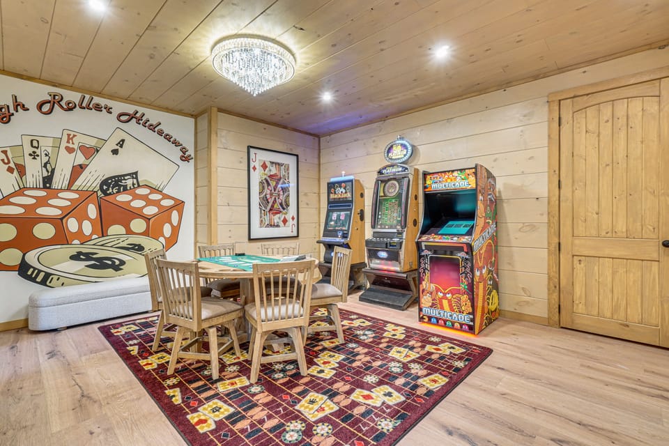 Brand-New Smokies Cabin w/ Spectacular Mtn Views House in Sevier County