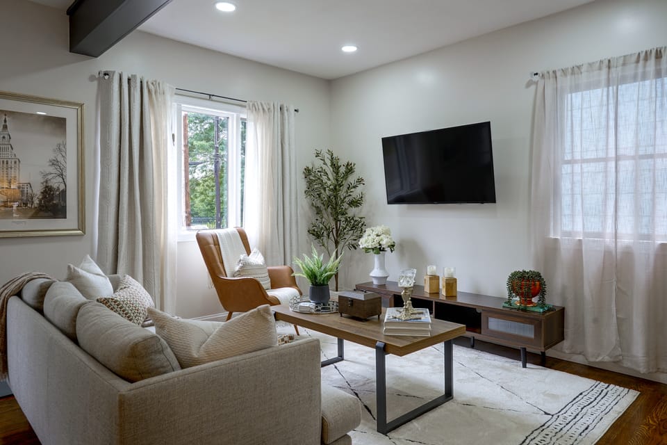 Walk to Water, Dining! Modern City Point Haven House in West Haven