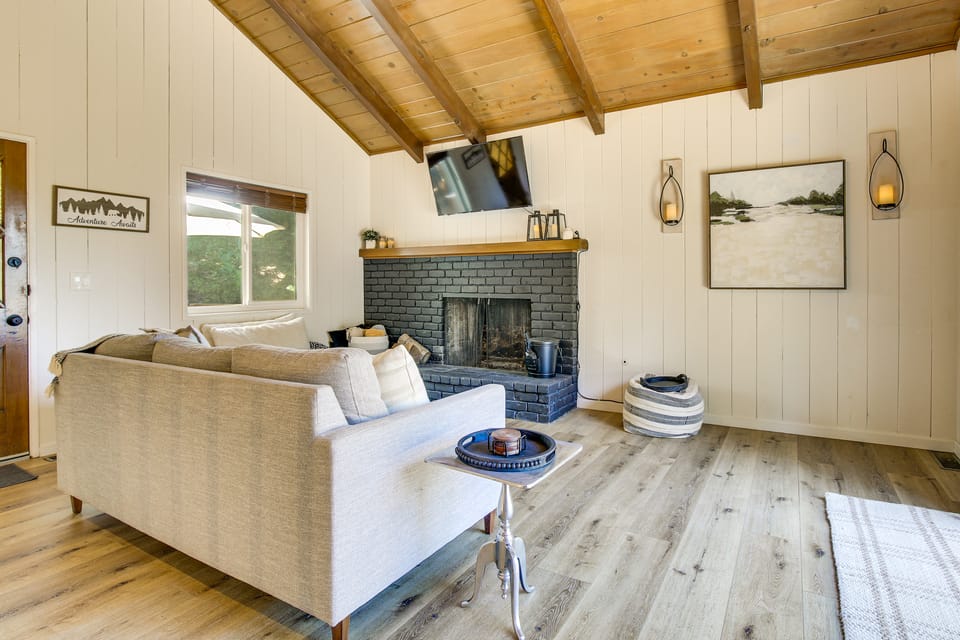 Lake Arrowhead Extended Stay! Deck w/ Forest Views House in Lake Arrowhead