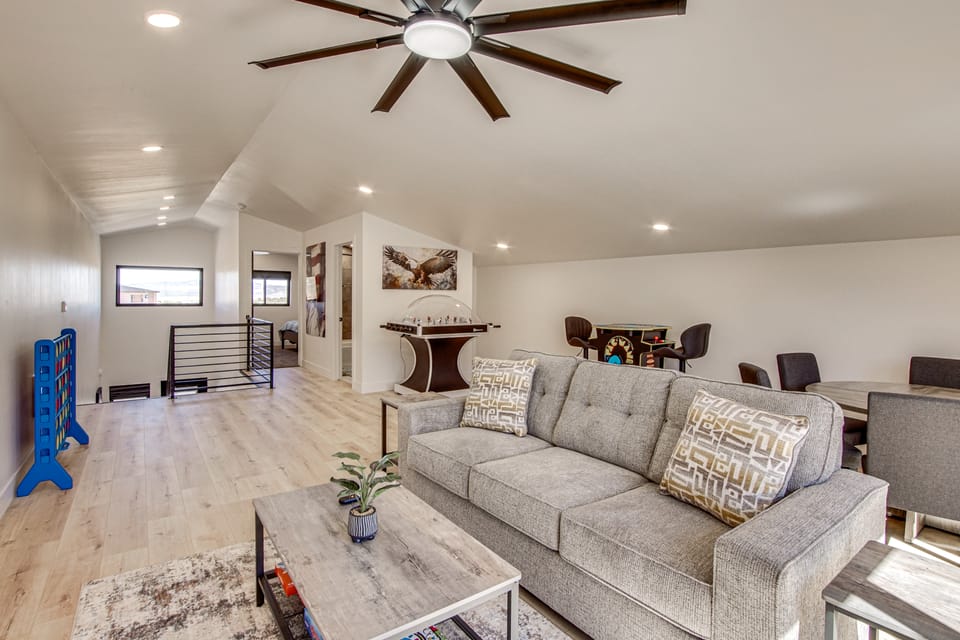 Game Room & Stunning Mtn Views! Cedar City Home House in Utah