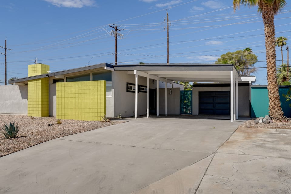 Mid-Century Modern Retreat! 3 Mi to Strip House in Paradise
