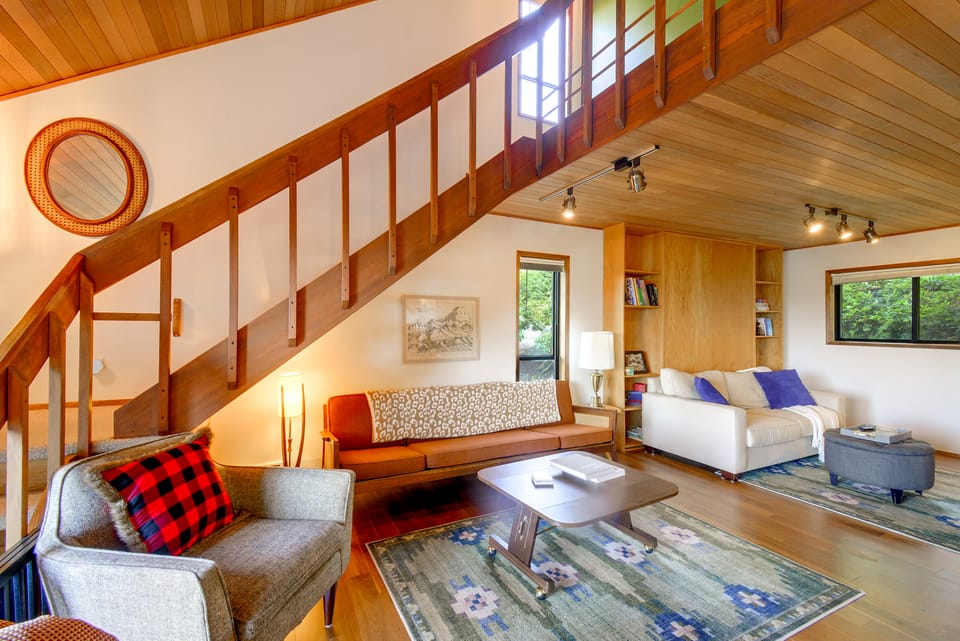 Hood Canal Views & Near Alderbrook Resort! House in Hood Canal