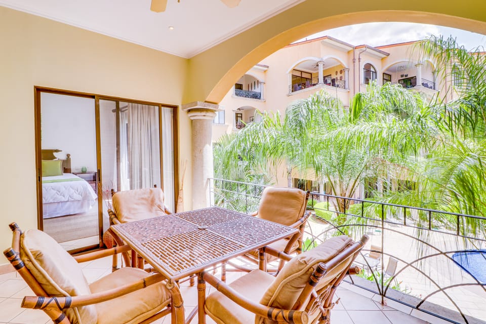Bright 3BR Sunrise Resort 2nd-Floor | Balcony Apartment in Tamarindo