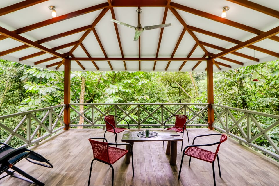 Off-Grid Ojochal Studio w/ Pool & Trail Access! Apartment in Puntarenas Province