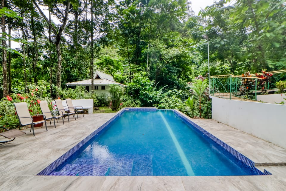 Off-Grid Ojochal Studio w/ Pool & Trail Access! Apartment in Puntarenas Province