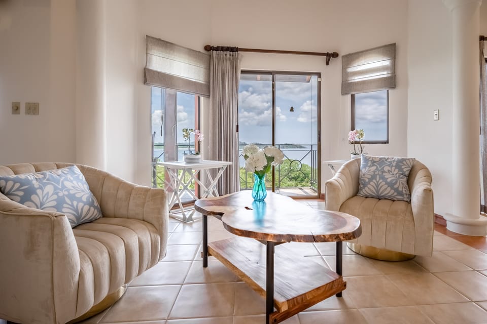 Ocean-View Retreat! Playa Penca Resort Condo Apartment in Guanacaste Province