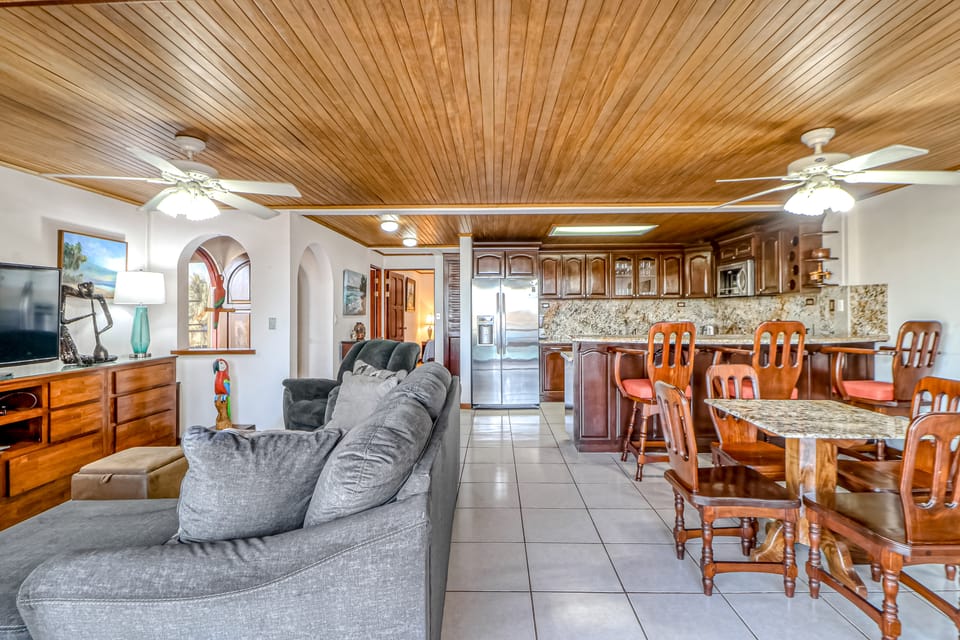 Ideal 2BR Oceanfront 2nd-Floor | Balcony Apartment in Playa Flamingo