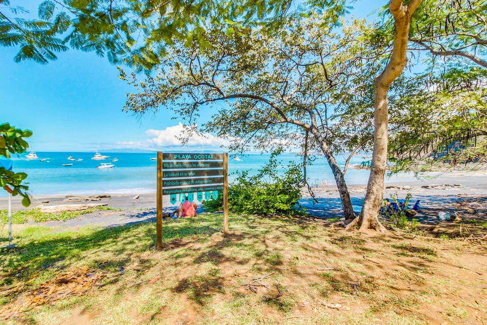 Sunny 2BR: Balcony, Pool, Kitchen, Walk to Beach Apartment in Guanacaste Province