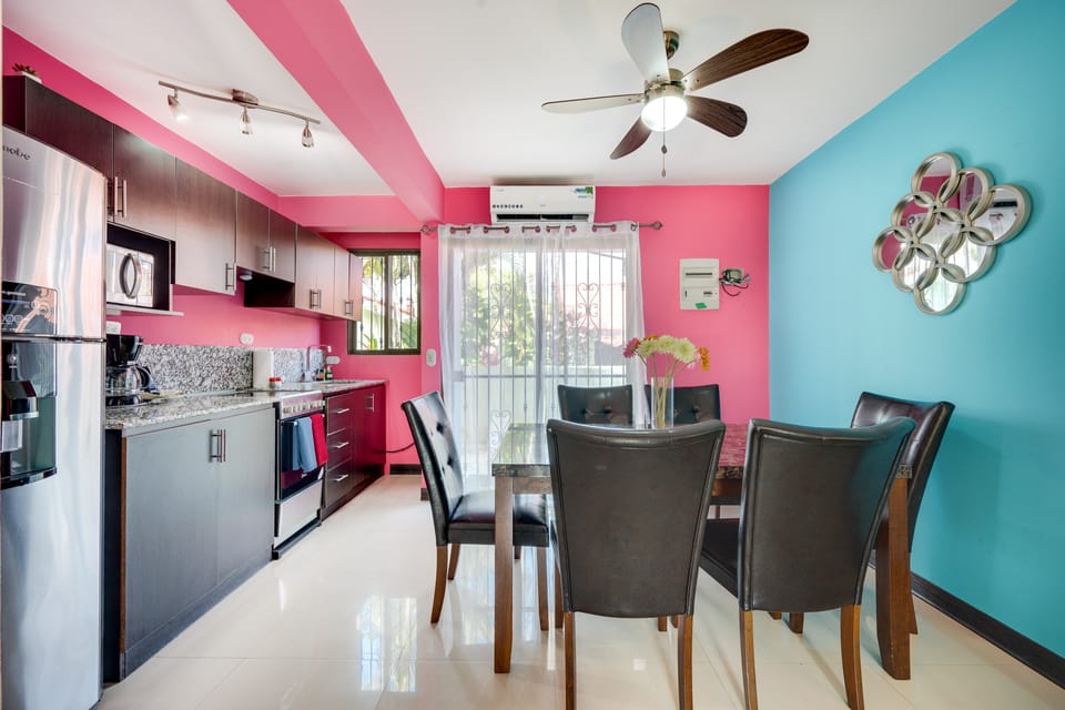 Playas del Coco: Pool & Private Terrace Apartment in Coco