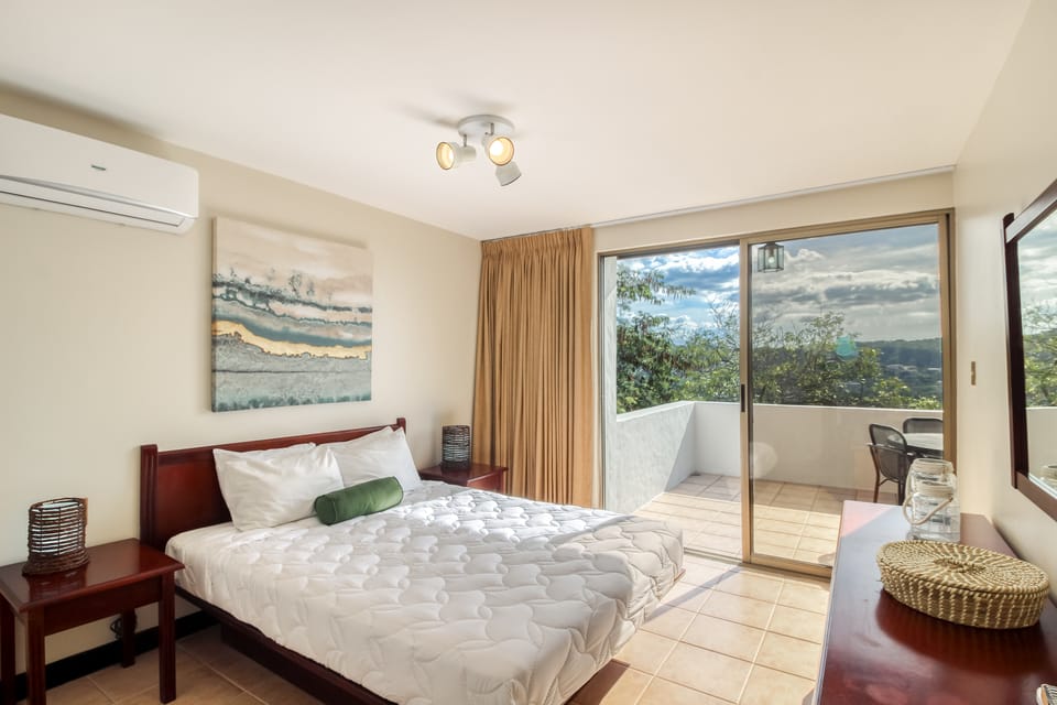Playa Hermosa Resort Villa w/ Ocean Views & Pool! Villa in Guanacaste Province