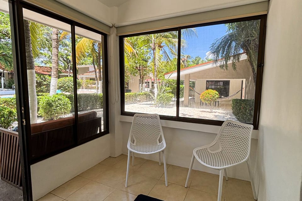 Walk to Beach! Studio w/ Pool Access at Club Voca Apartment in Coco