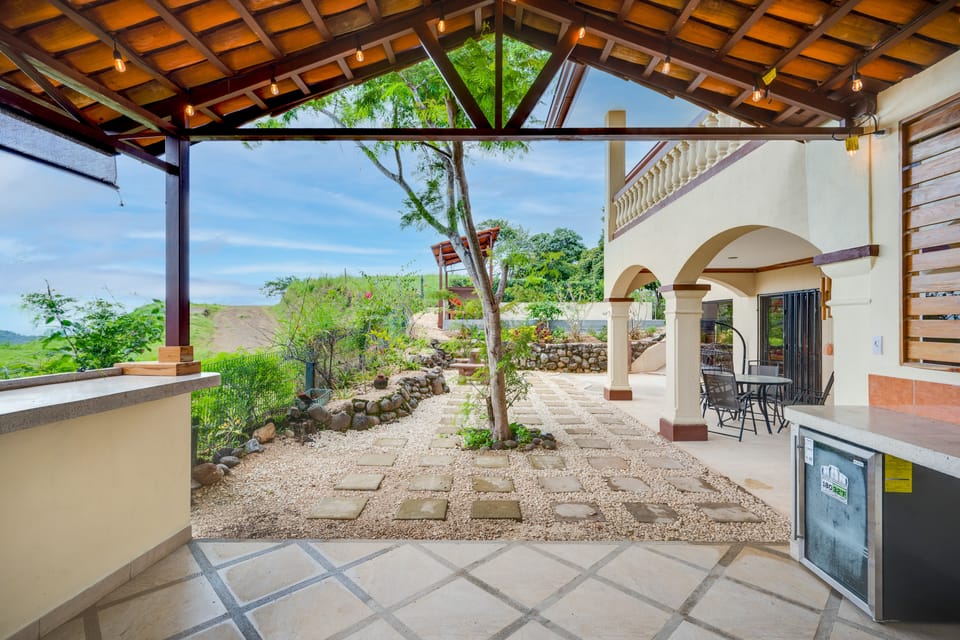 Private Pool, Mtn-View Veranda! 3BR Carrillo Home House in Guanacaste Province