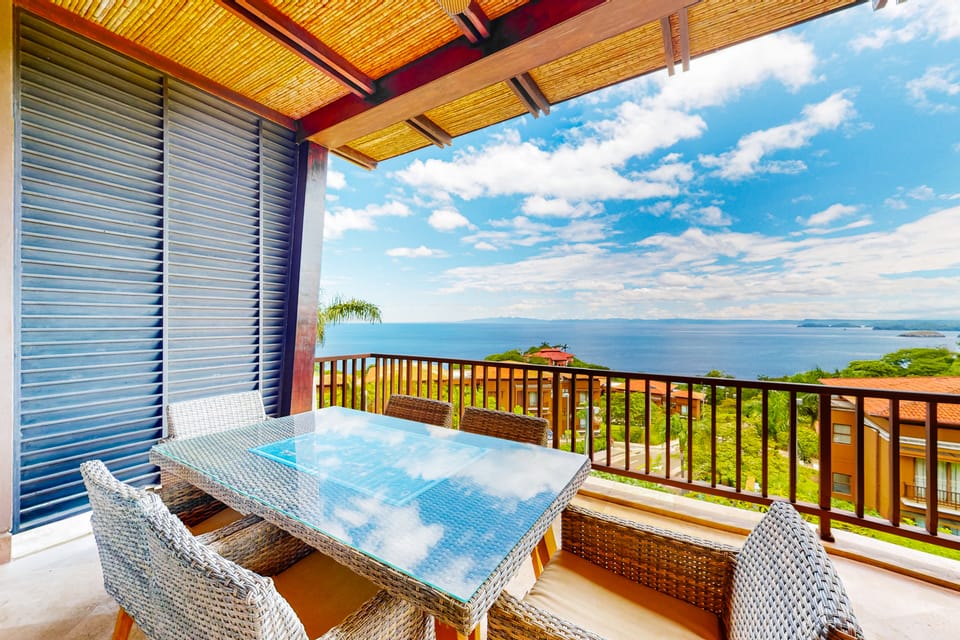 Playas del Coco Condo: Ocean Views, Shared Pool! Apartment in Guanacaste Province