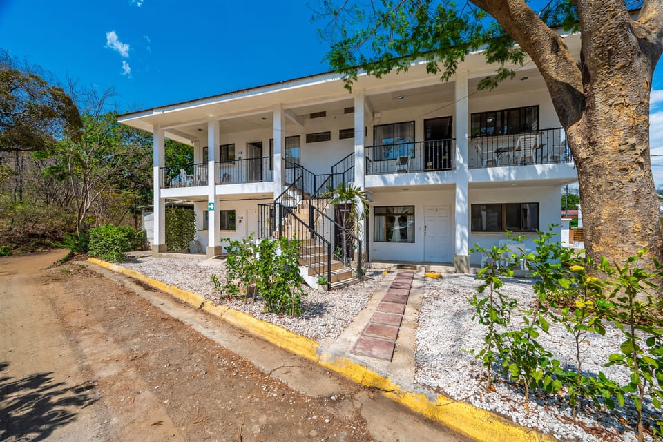 Playas del Coco Condo w/ Pool: Walk to Beach! Apartment in Guanacaste Province