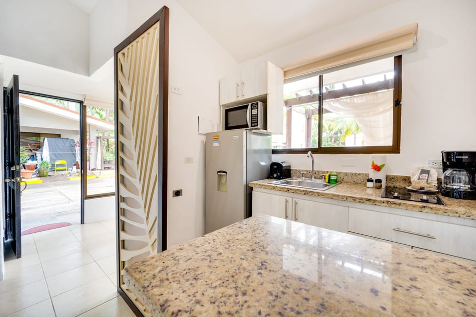 3-Unit Bundle: Club Voca Pool Access, Near Beach! House in Coco