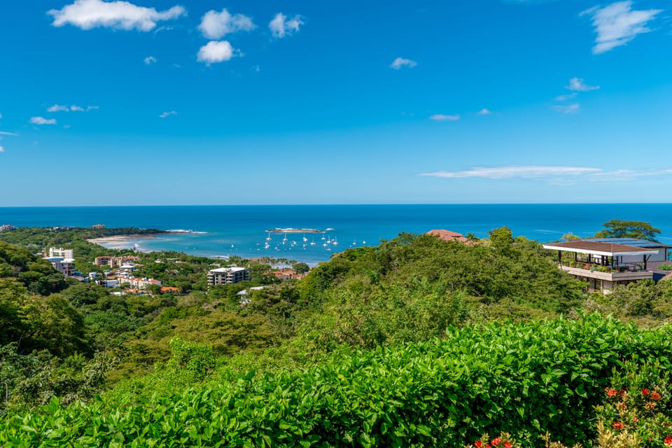 Tamarindo Ocean-View Condo, Shared Infinity Pool Apartment in Tamarindo