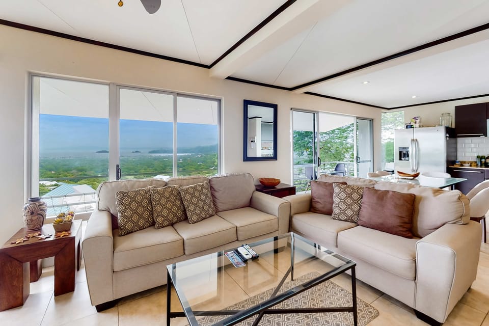 Playas del Coco Home w/ Ocean-View Deck, Pool House in Coco