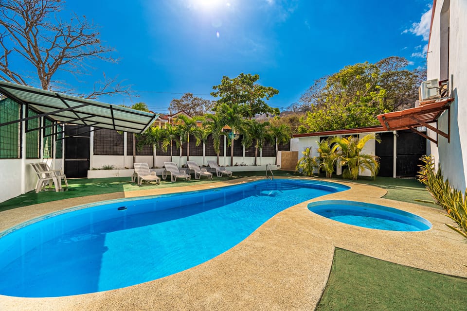 Playas del Coco Condo w/ Pool: Walk to Beach! Apartment in Guanacaste Province