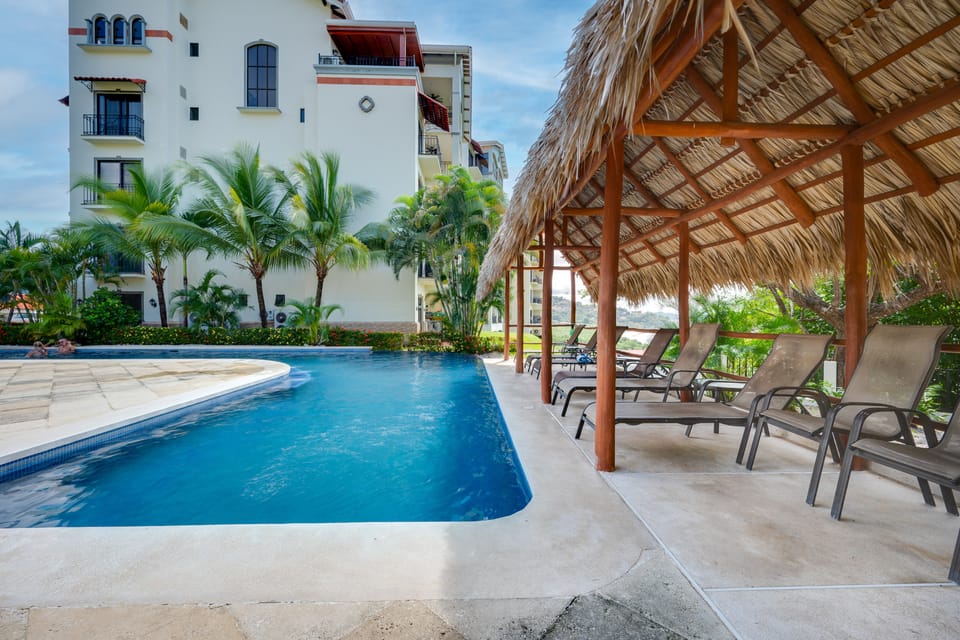 Ocean-View Apt w/ Pool in Oceanica Resort Apartment in Playa Flamingo