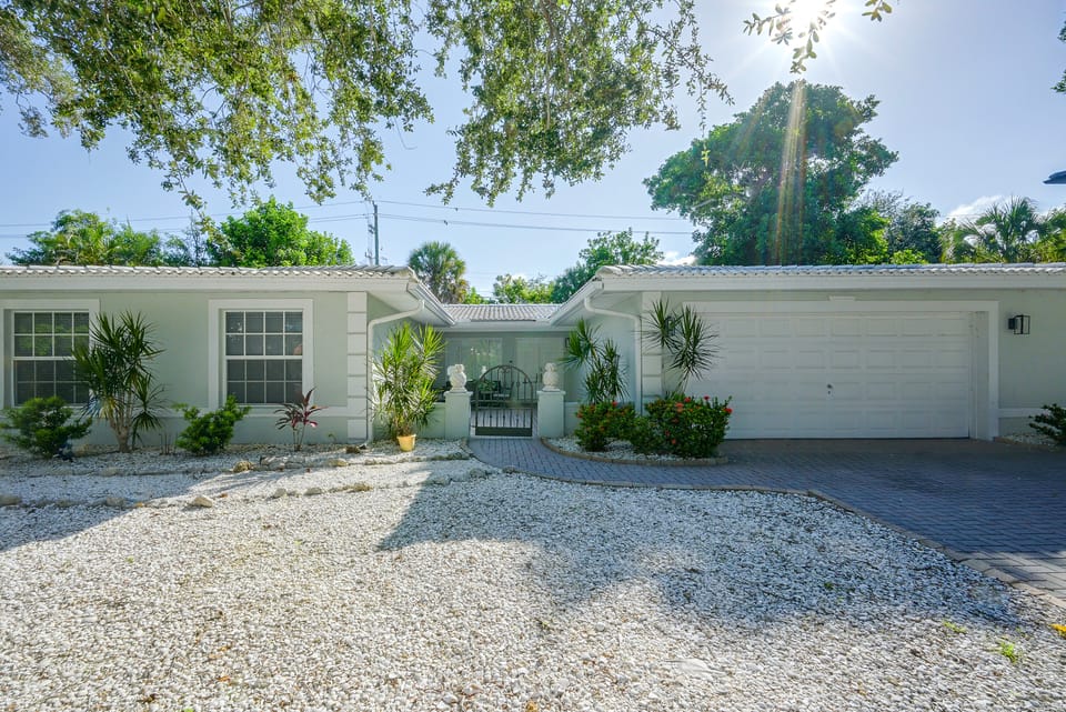 < 2 Mi to Beaches! Poolside Paradise in Siesta Key House in Siesta Key