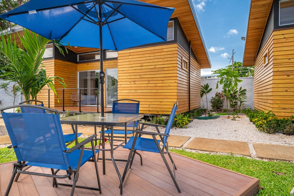 Luxurious 6-Unit Oasis < 1 Mi to Playas Del Coco! House in Coco