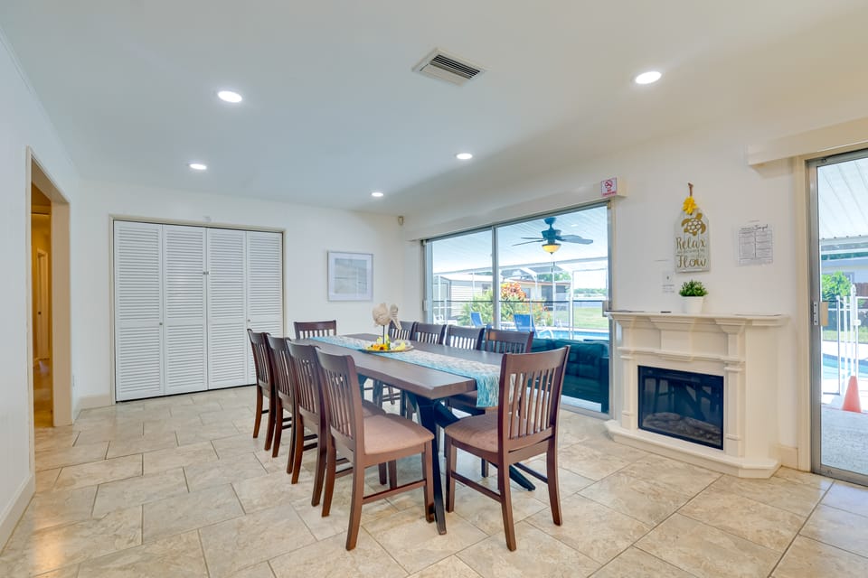 Lake Access & Pools! Side-by-Side Tampa Homes House in Tampa