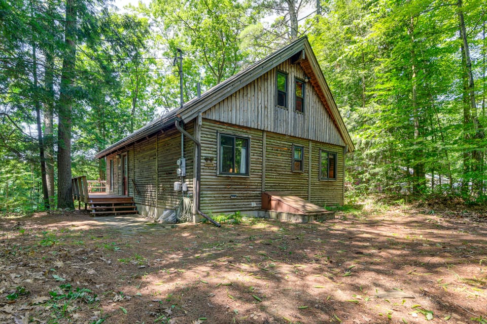 Lakefront Log Cabin w/ Views & Dock in Brandon House in Addison County