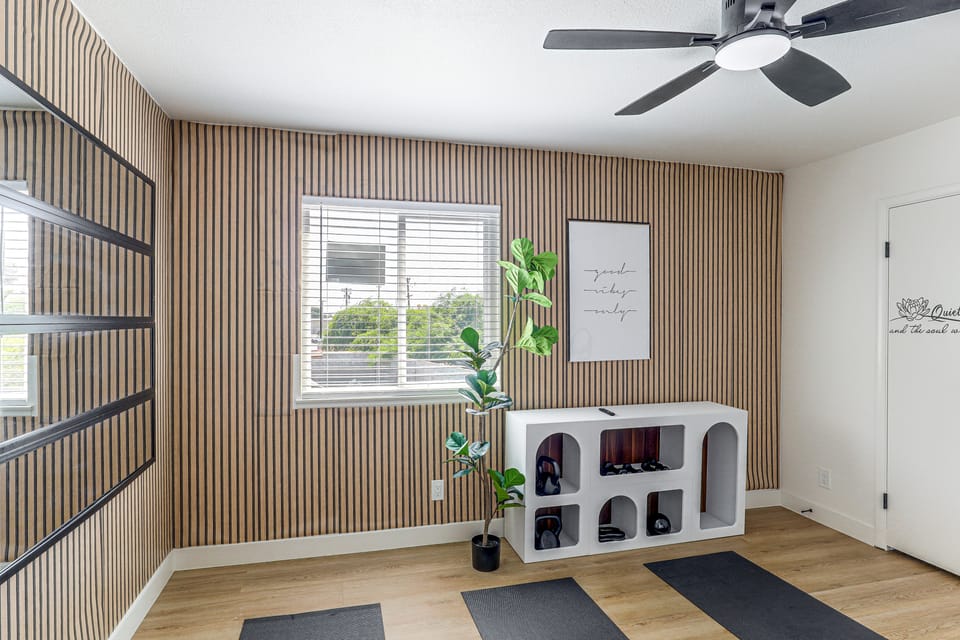 Pool, Hot Tub & Yoga Studio: Las Vegas Zen Den House in Paradise
