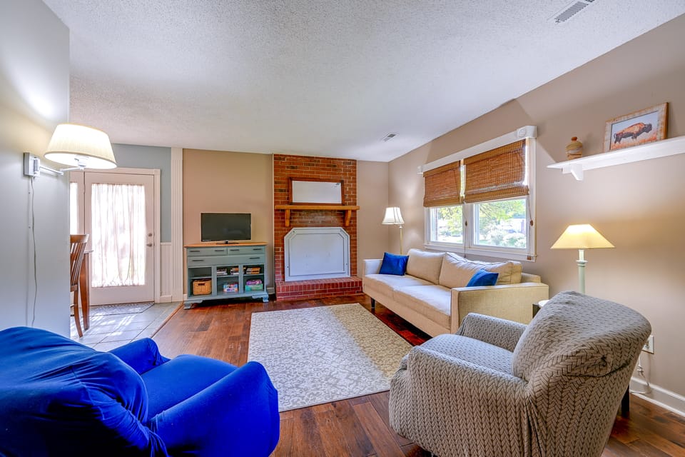 Centrally Located Adventure Basecamp in King! House in North Carolina