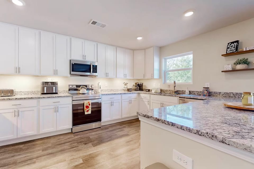 Family Home w/ Game Room, Near Lake Hartwell! House in Lake Hartwell