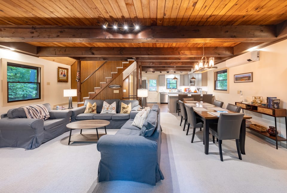 'StrautmanHaus' All-Season Berkshire East Chalet House in Charlemont