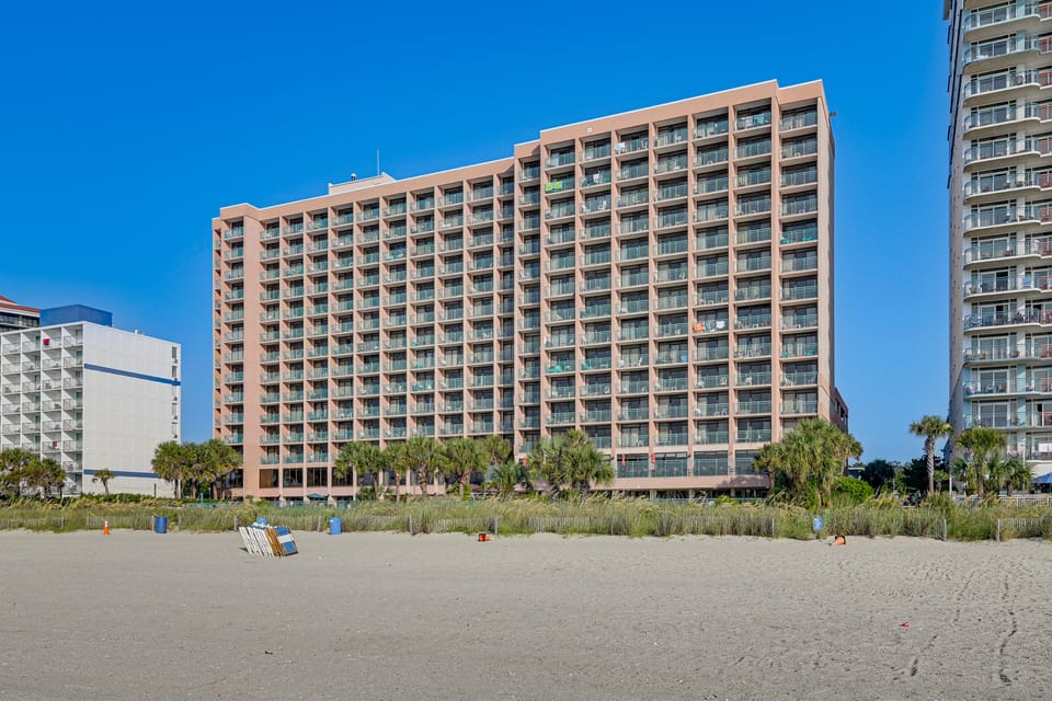 14th-Floor Ocean View + Pools! Myrtle Beach Haven Apartment in Myrtle Beach
