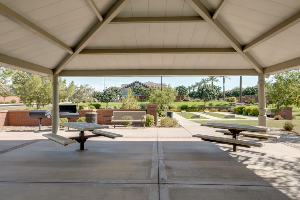 Steps to Pool & Park! San Tan-Area Family Getaway House in Gilbert