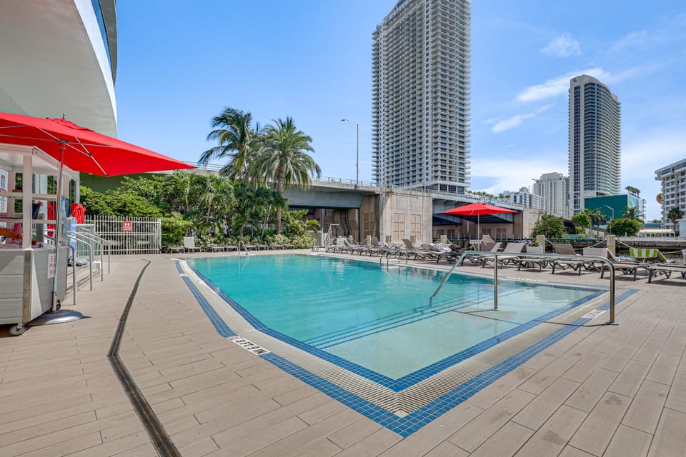 High-Rise Ocean View, Pool Access! Beachwalk Condo Apartment in Hallandale Beach