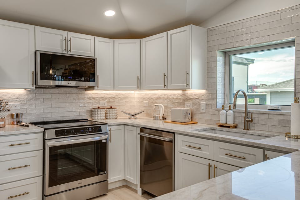 Mountain & Lake Views! Unit 1 Mi to Empower Field House in Denver